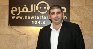 الصحافي والكاتب علي ضاحي