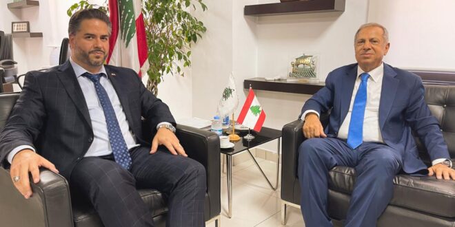 النائب عدنان طرابلسي خلال لقائه وزير الاقتصاد امين سلام
