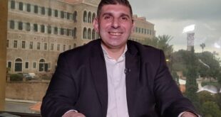 الصحافي علي ضاحي