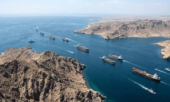 ايران لن تتخلى عن ورقة هرمز لترامب